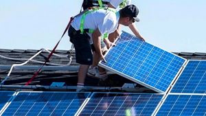 Care este durata de viață a unui sistem de panouri fotovoltaice, de fapt. După cât timp trebuie înlocuite