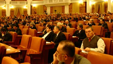 Sondaj: 4 din 5 români sunt de acord ca proiectul Roşia Montană sa fie dezbatut în Parlament