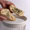 De ce este mai bine să arunci unele alimente mucegăite decât să încerci să le salvezi. Greșeala care te poate costa