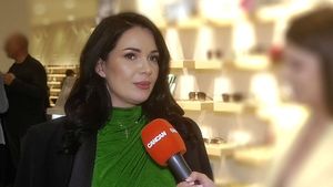 După cererea în căsătorie, Deea Maxer spune totul despre nuntă: "Avea lacrimi în ochi"