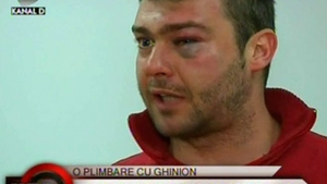 VIDEO Iubitul Marijuanei a fost snopit in bataie de jandarmi: "M-au inconjurat si mi-au dat cu bocancii in cap" Vezi aici cum arata!