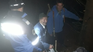 Doi bărbați, la un pas de tragedie după ce au plecat pe munte ca să caute plante medicinale. Ce s-a întâmplat cu ei