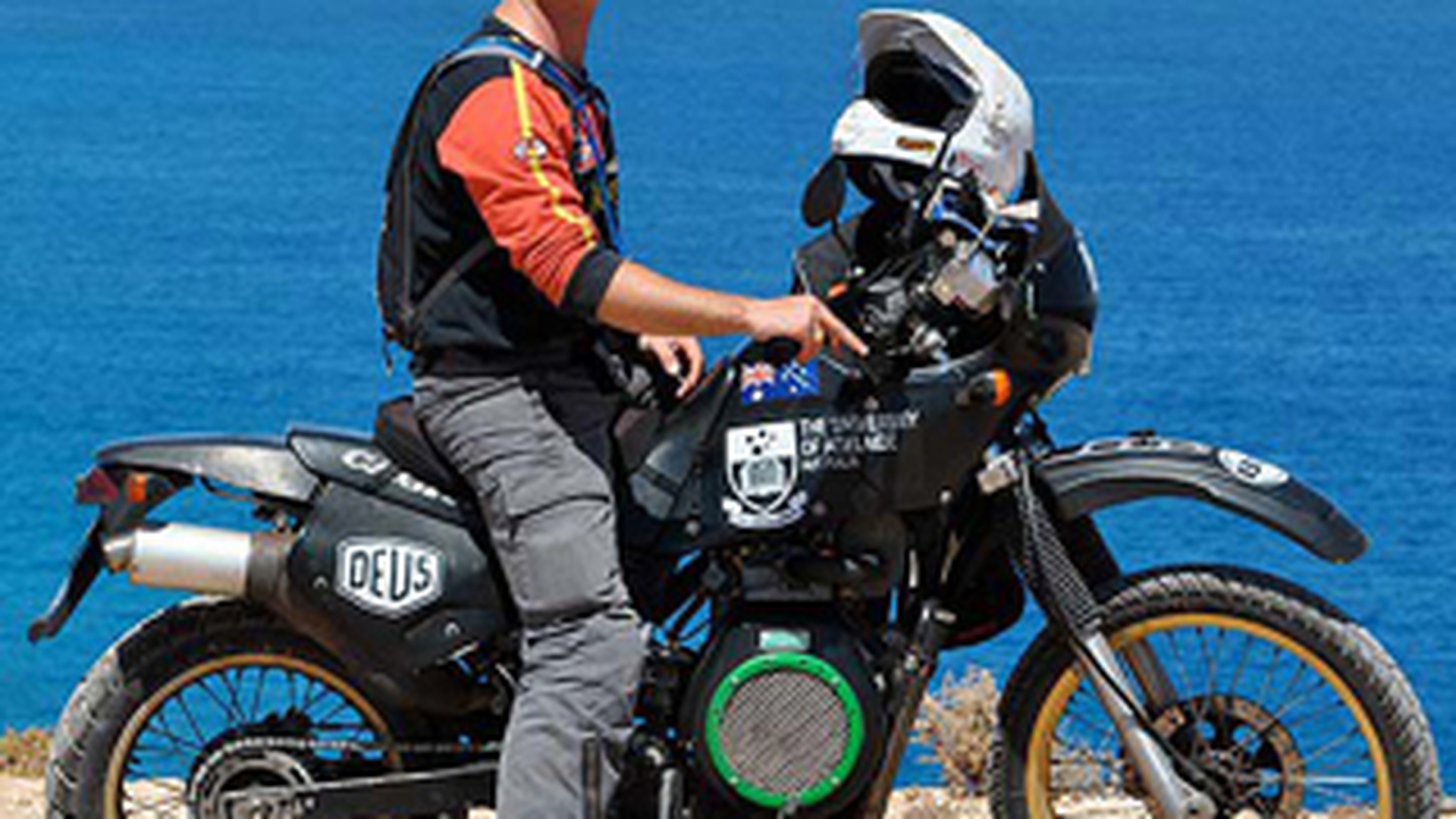 A facut inconjurul Australiei cu o motocicleta alimentata cu ulei de gatit