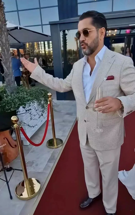 Cezar Ouatu și-a botezat fetița! Primele imagini de la eveniment
