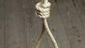 VIDEO Si-a ucis sotia cu zeci de lovituri de cutit, apoi s-a sinucis in fata copiilor