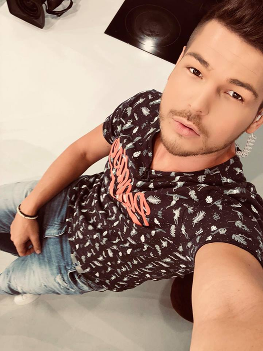 Bombă în lumea televiziunii! Răzvan Botezatu ar fi făcut videochat