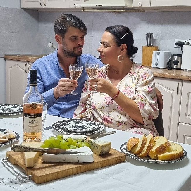 Oana Roman, declaraţie de dragoste emoţionantă pentru Marius Elisei: „Face tot ce poate ca să fim fericiți”