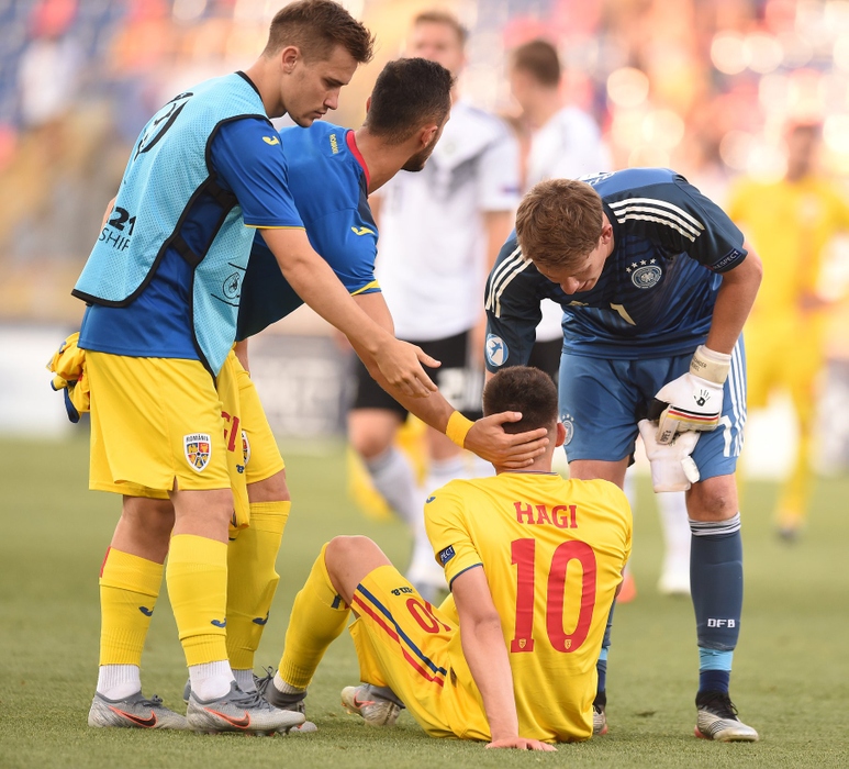 Iubita lui Cristi Manea, în tribune la meciul României U21 cu Germania. Cum arată Andreea la câteva zile după ce a fost bătută de un suporter