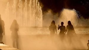 Meteorologii EaseWeather anunță temperaturi caniculare cum rar au mai fost în România. Ce se întâmplă în București, pe 21 și 22 august