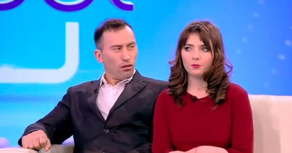 După ce i s-a făcut rău la Acces Direct și a fost chemată ambulanța, Vulpița a făcut anunțul: ”Eu divorțez de soțul meu. Cine vrea să mă ia?”