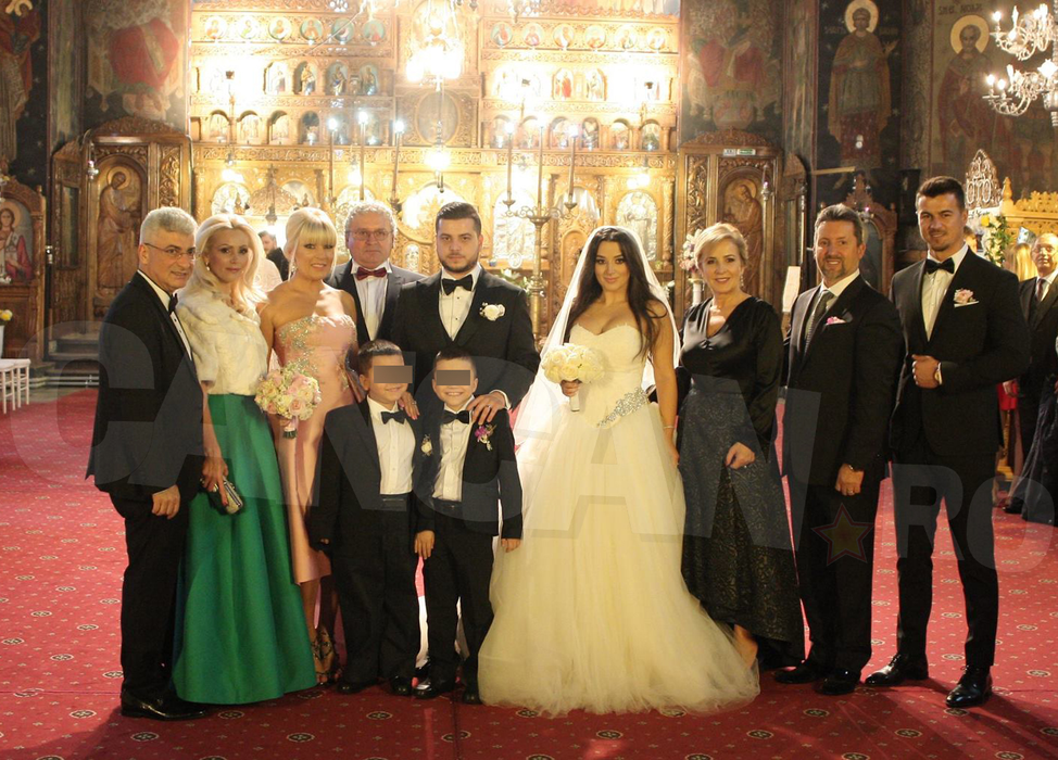EXCLUSIV Udrea şi iubitul, cuplu oficial! Au trecut săruturile ascunse şi şi-au dat frâu liber sentimentelor