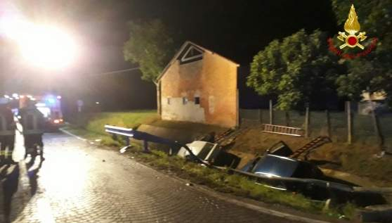 Un român de 29 de ani a murit într-un accident rutier în Italia! Imagini șocante