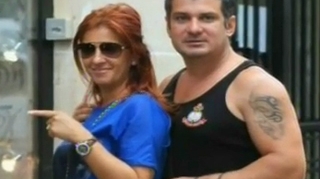 Adi de la Valcea isi forteaza sotia sa isi puna silicoane! "O mai las o jumatate de an si o dau in smardoiala si i le pun fortat"