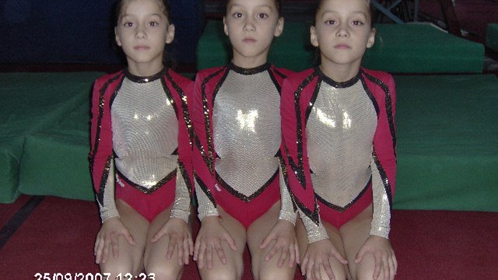 Destinul incredibil al singurelor triplete gimnaste din lume! Decizia care le-a dat viata peste cap pustoiacelor din Foscani!