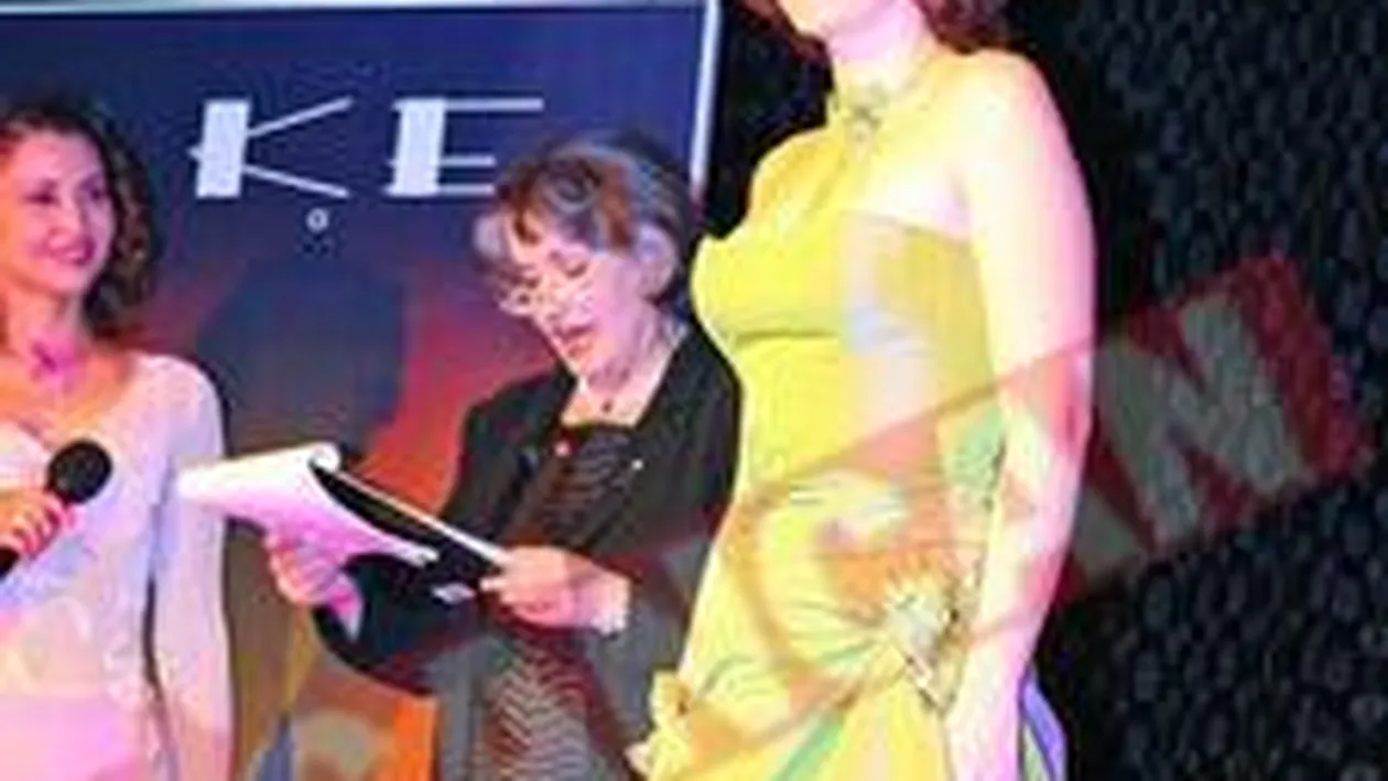 Parintii Robertei Anastase trag oblonul la afaceri