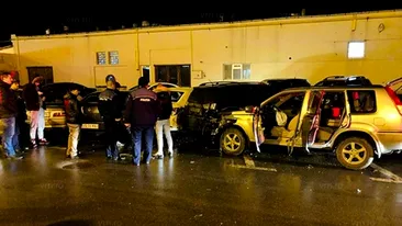 Accident grav în Vaslui! Un șofer de 18 de ani a spulberat 5 mașini în parcarea unui mall