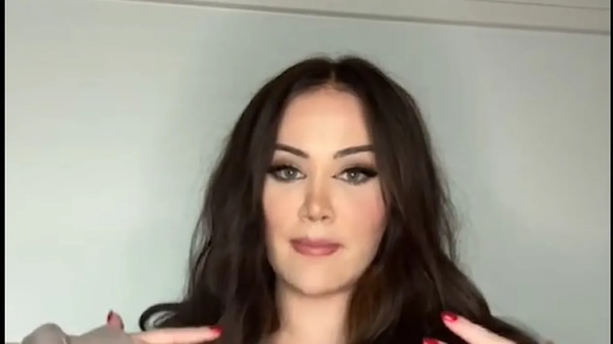 Ce boală are femeia ai cărei sâni cresc în fiecare lună: „Uneori se oprește, apoi...”