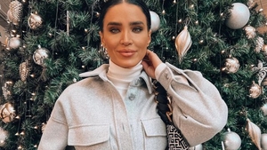 Adelina Pestriţu, scandal uriaş în online după ce şi-a împodobit bradul cu negru: "Parcă îl făceai pentru fetiţă"