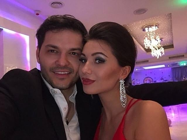 A înflorit după împăcarea cu Liviu Vârciu! Anda Călin arată senzațional în bikini, pe o plajă din Saturn