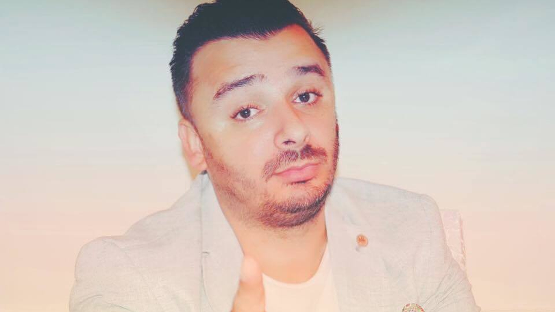 Liviu Guţă, declarat mort de familie! I-au făcut parastasul manelistului: ”Mama a leşinat!”