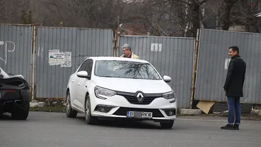 Şi-a tras ferit McLaren-ul de 200 mii € şi… ”Regele milionar al betoanelor”, fotografiat în flagrant într-o parcare! I-a plasat o ”atenţie” unui…