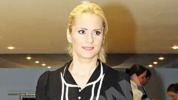 Paula Chirila: De 1 Mai mergeam la o cabana la munte, cu chitarile dupa noi, cantam si faceam foc de tabara