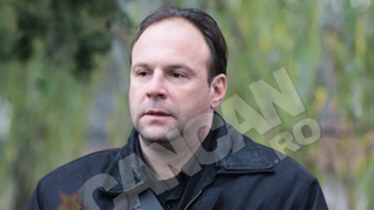 Alexandru Briban a scos la mezat pianul fostei sotii la un an de la moartea ei.  Vinde altarul sopranei sinucigase ca sa aiba bani pentru fete!