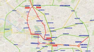 Atenție șoferi! Restricții de trafic în București. Traseele a 40 de linii de transport au fost modificate