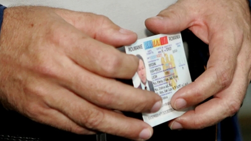 Cât costă schimbarea numelui în România, în 2026. Care sunt actele necesare