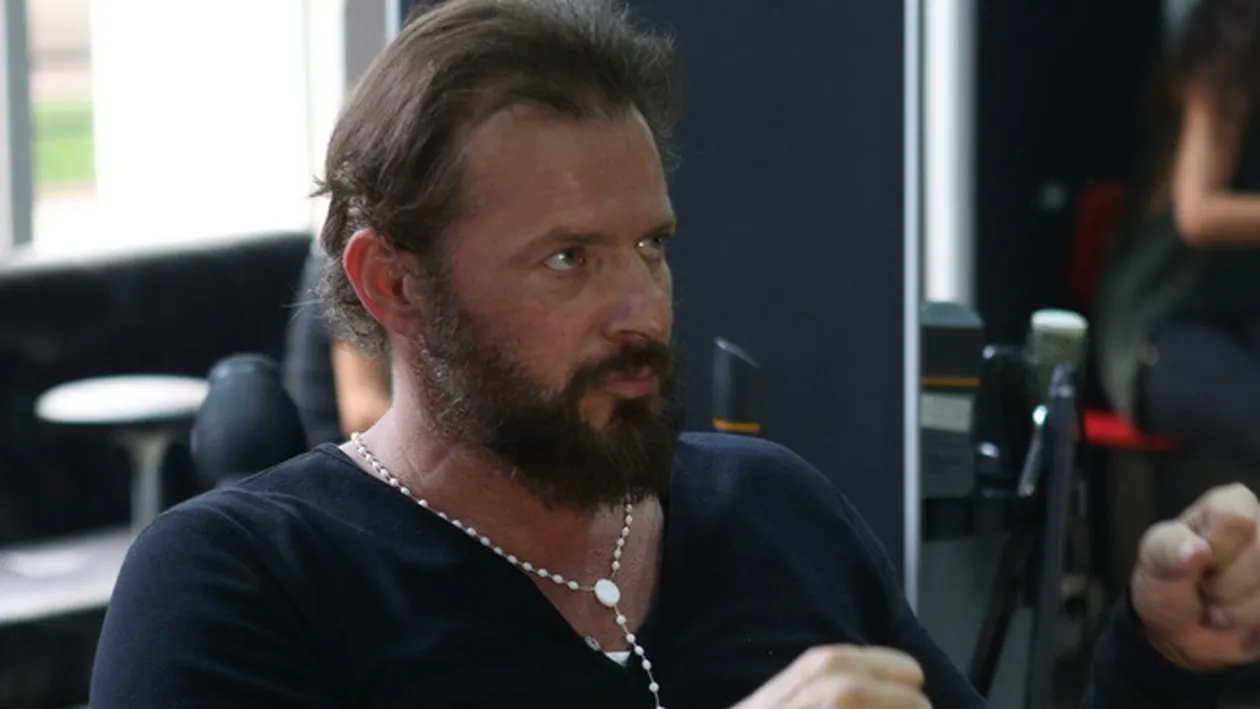 Un mega star de la Hollywood a venit sa se tunda in Bucuresti! Afla totul despre peripetia marelui actor!