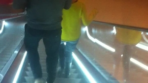Iesirile lungi si dese, cheia marilor succese! Dana Nalbaru si Dragos Bucur se simt la mall ca la ei acasa!