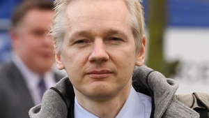 Julian Assange a primit azil in Ecuador
