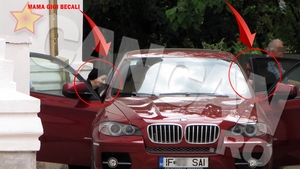 S-au rugat pentru Gigi! Nevasta, mama si soacra lui Becali, pazite de bodyguarzi la slujba!