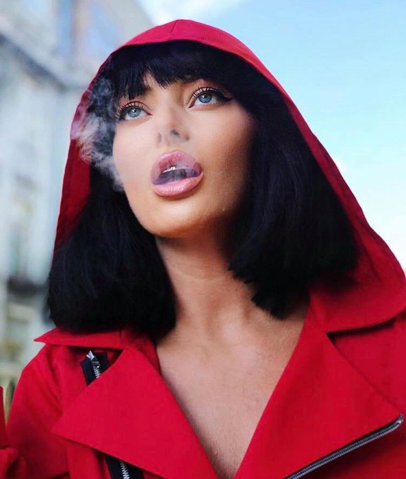Delia și-a schimbat look-ul și arată senzațional. A dezvăluit micul secret pe care l-a ținut ascuns