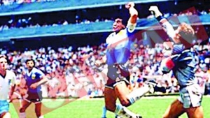 Scuzele lui Maradona pentru "mana lui Dumnezeu"
