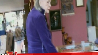 Nimeni nu mai stia nimic de ea! Primele imagini video cu Mama Zina de la "disparitie"! Uite cum arata si ce program are regina modei romanesti la camin!