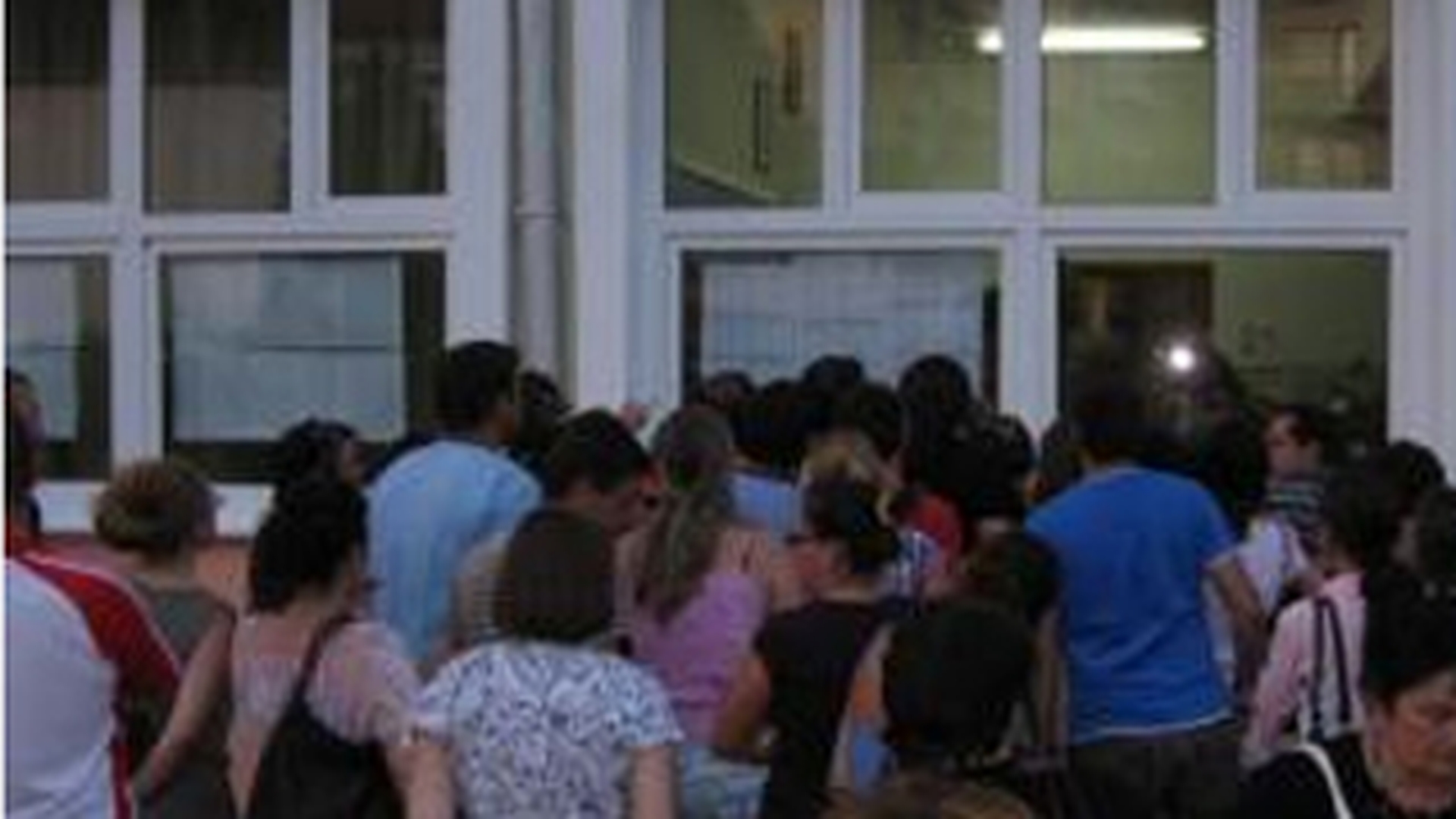 DE TOT RASUL Uite ce perle au scris profesorii de romana la Titularizare: "Virgula este o intrerupere de sarcina"
