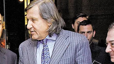 Pretentios cu ce poarta