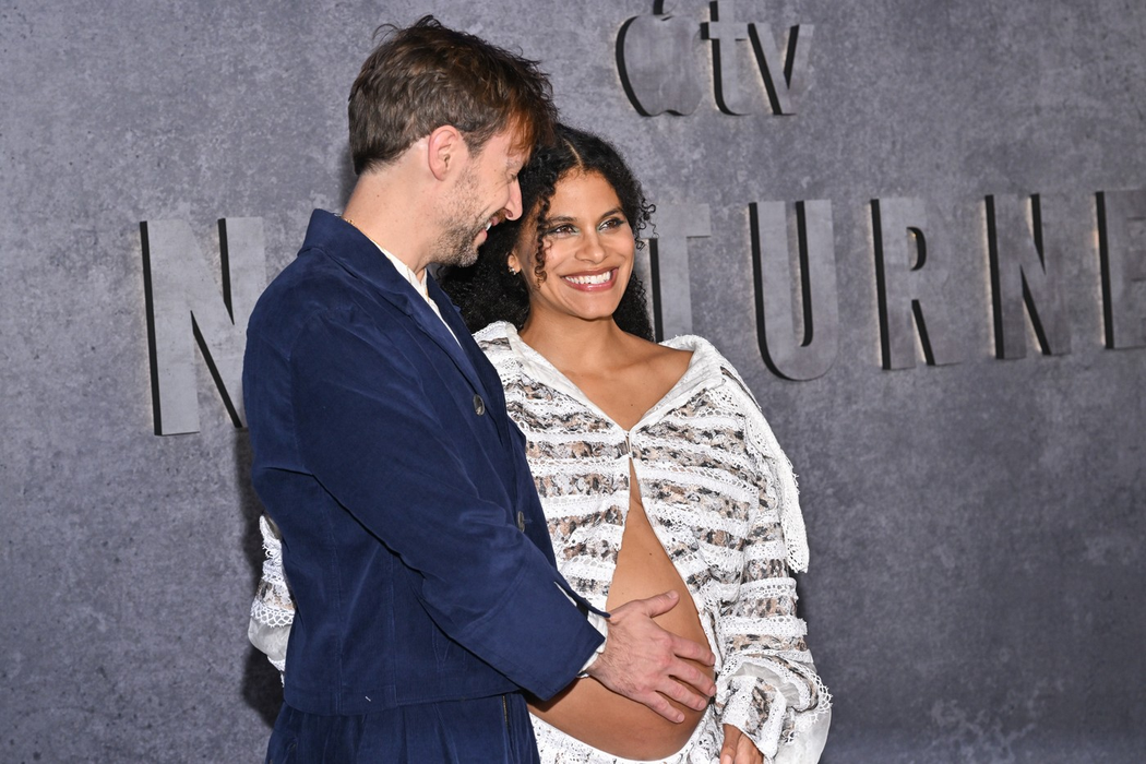 Zazie Beetz cu burtica la vedere, sursa-profimedia.ro