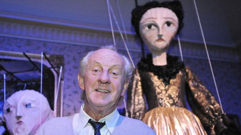 Designerul personal al prințesei Diana, Paul Costelloe, a murit răpus de boală. Familia a făcut anunțul trist