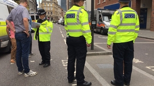 Alertă în Londra. 3 răniți, după ce s-au tras focuri de armă în apropiere de staţia de metrou Kingbsury