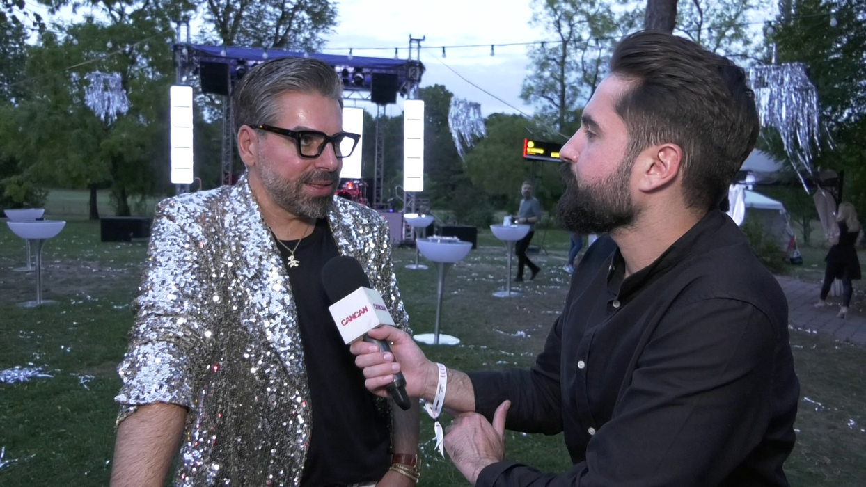 Maurice Munteanu: "Adică pe bune, asta e o tâmpenie până la urmă și toată colecția Dior dacă ai avea-o în garderobă, sezonieră, la asta mă refer, tot mi s-ar părea o porcărie sinistră și o răzmeriță din asta consumeristă care nu-și are deloc rostul!"