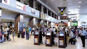 A ajuns virusul ucigaș în România? Ce s-a întâmplat, sâmbătă, pe aeroportul Henri Coandă