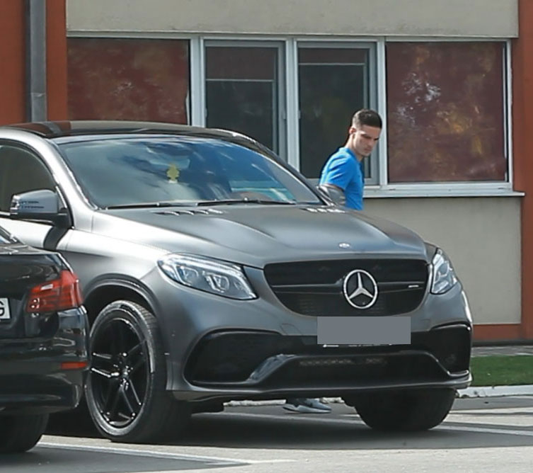 Dennis Man și-a cumpărat un Mercedes-AMG GLE 43 4MATIC de 100.000 de euro, de care este foarte mândru