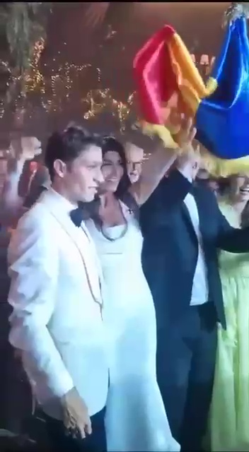 Garrett pare a fi ușor emoționat