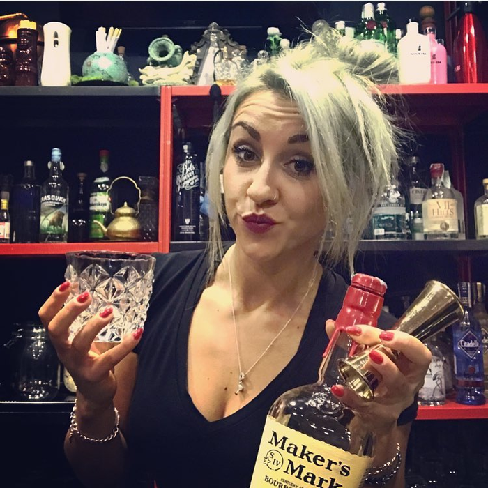 Cine este Daniela, barmanița din Focșani stabilită în Italia care s-a făcut de râs azi-noapte la Românii au Talent de la Pro TV
