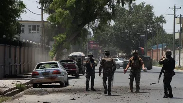 Atentat terorist în Afganistan. Zeci de morți și răniți, iar numărul victimelor poate crește