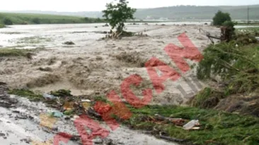 COSMARUL CONTINUA! Avertizare de cod galben de inundatii in Moldova