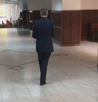 Florin Talpan se îmbracă în uniforma de colonel de fiecare dată când merge în fața instanței