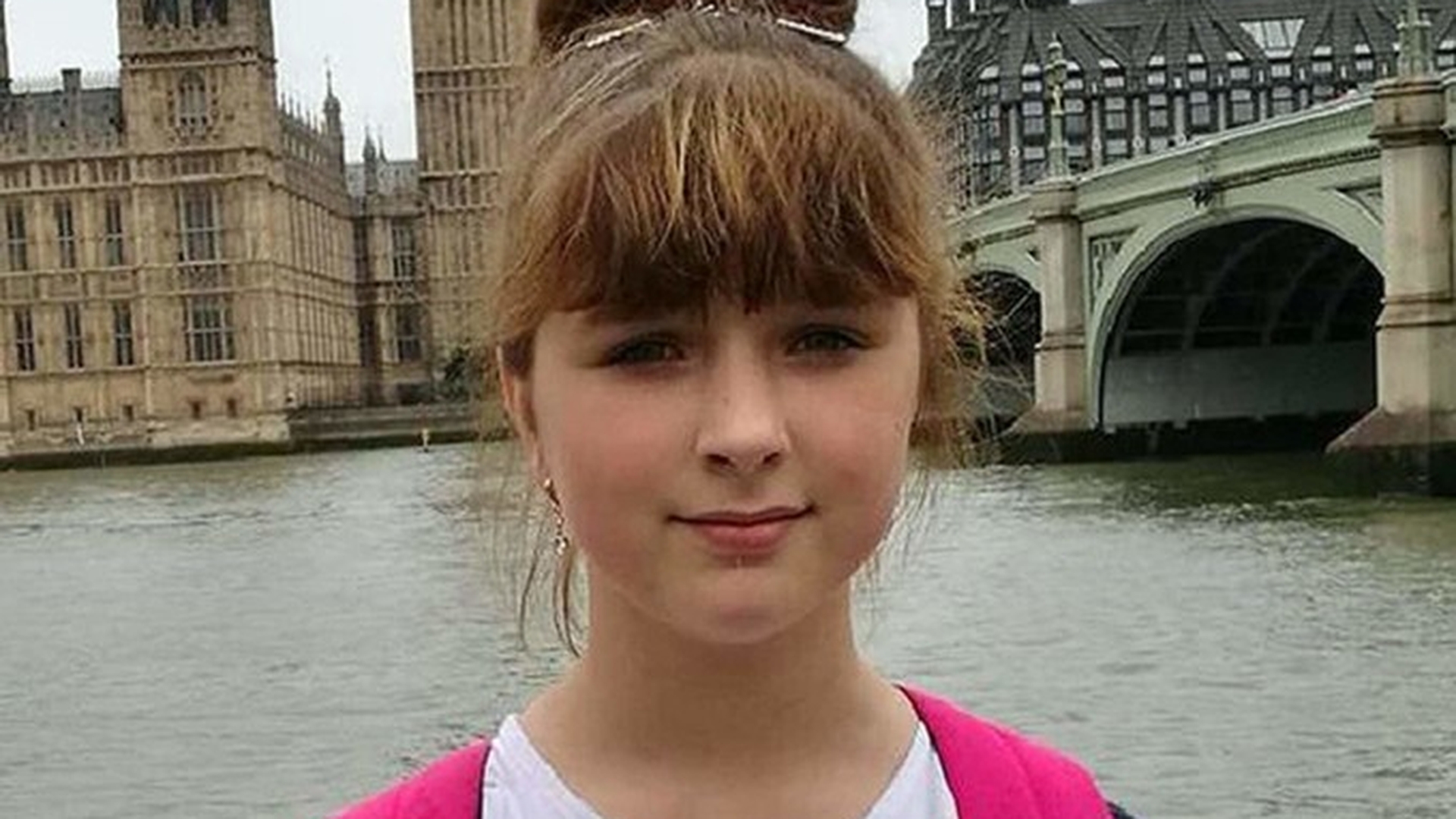 O elevă de 14 ani a fost ucisă și apoi violată de către un tânăr care a agățat-o pe Facebook